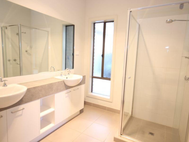 34 Ebony Circuit, Craigieburn VIC 3064