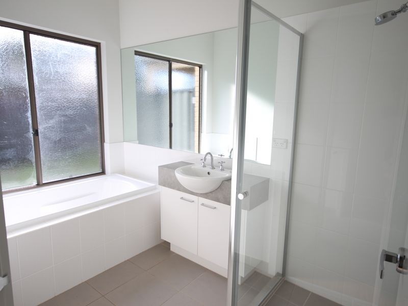 34 Ebony Circuit, Craigieburn VIC 3064