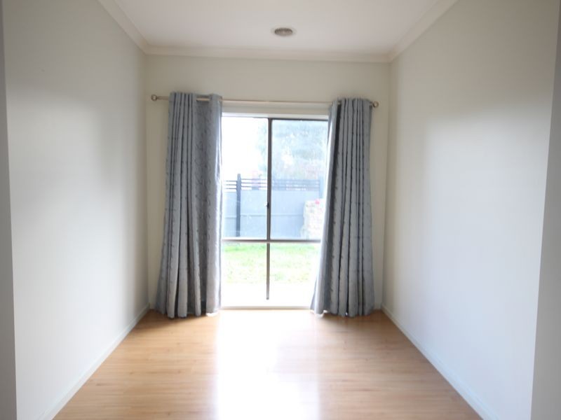 34 Ebony Circuit, Craigieburn VIC 3064