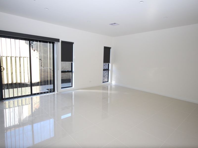 2/95 Power St, St Albans VIC 3021