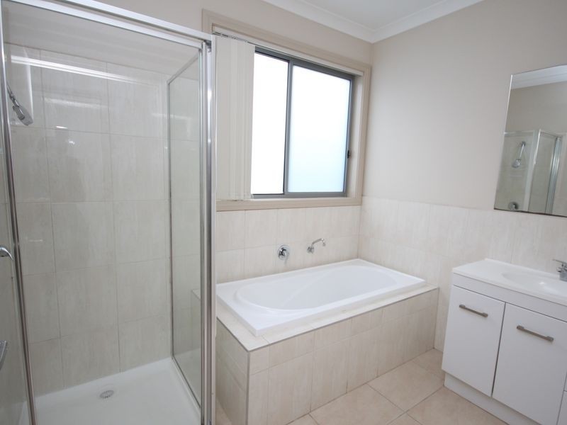 10 Parkhaven Street, Craigieburn VIC 3064