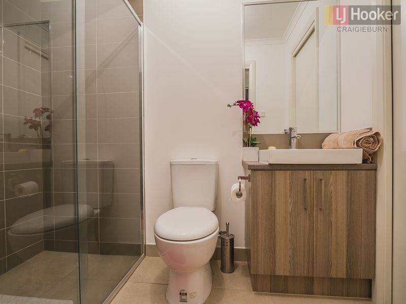 34 Windrock Avenue, Craigieburn VIC 3064