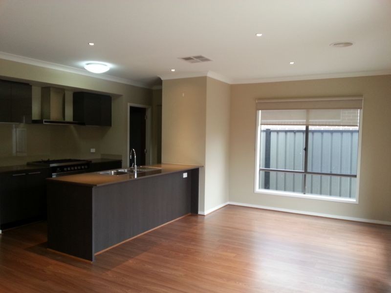 26 Taylan St, Craigieburn VIC 3064