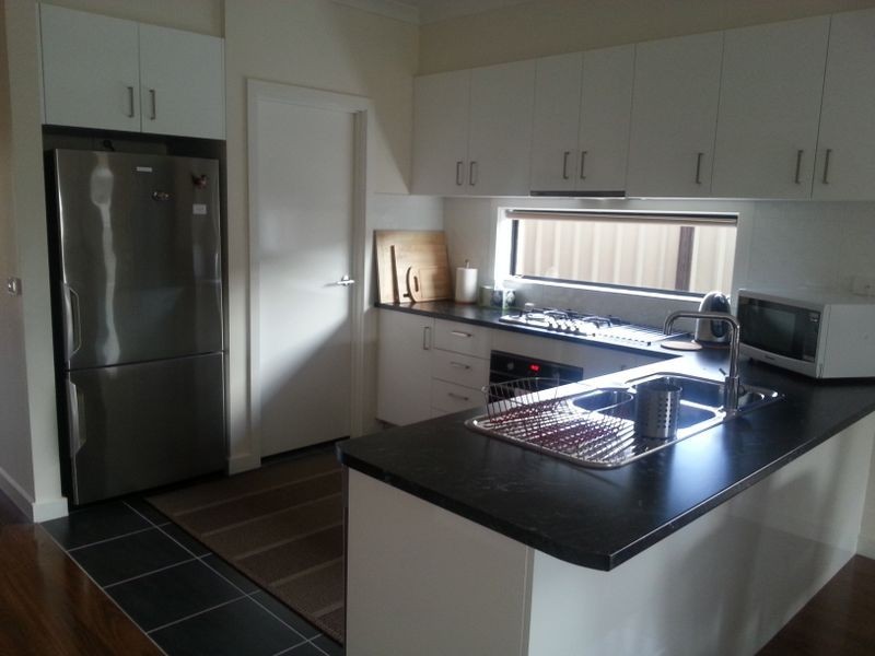 23 Bradshaw Ave, Craigieburn VIC 3064