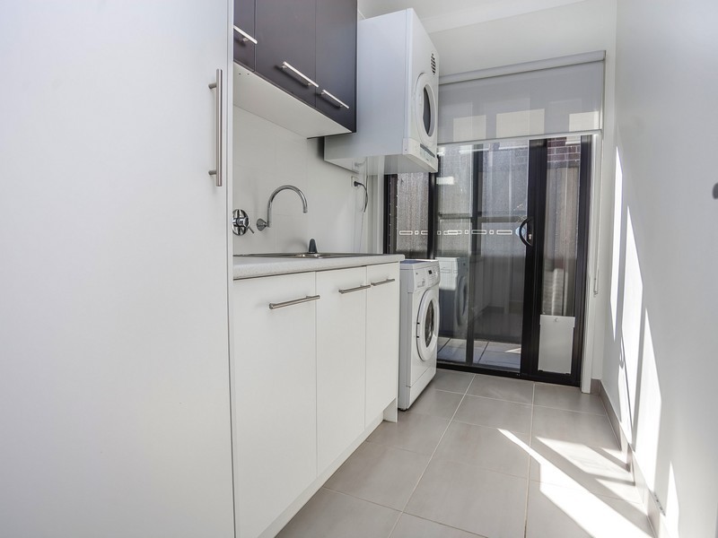 3 Allerton Way, Roxburgh Park VIC 3064