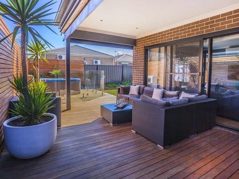 3 Allerton Way, Roxburgh Park VIC 3064
