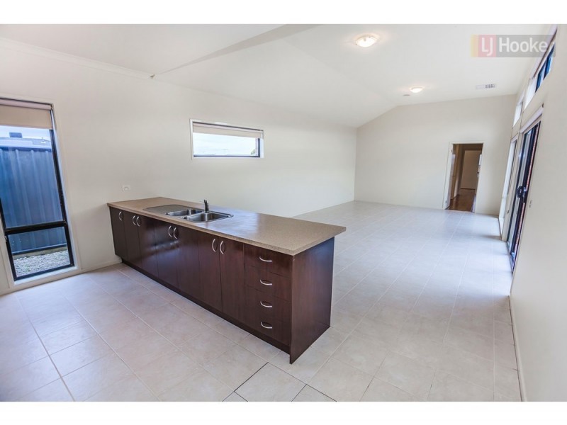 23 Perisher Drive, Craigieburn VIC 3064