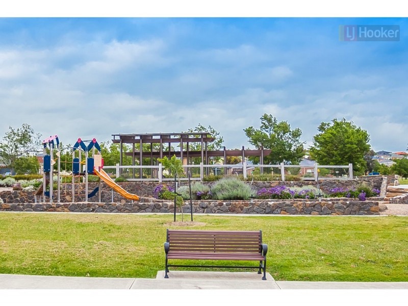 23 Perisher Drive, Craigieburn VIC 3064