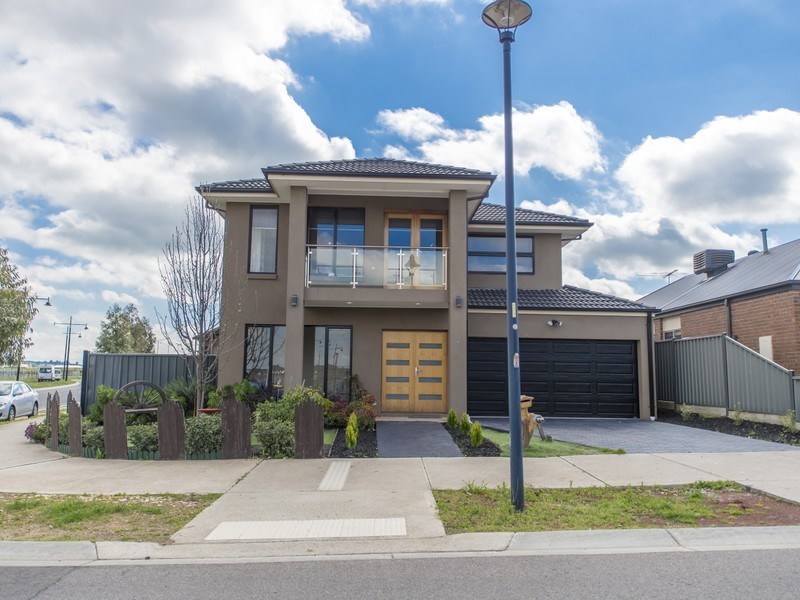 34 Wyperfeld Avenue, Craigieburn VIC 3064