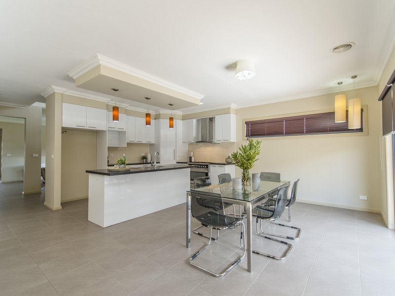 34 Wyperfeld Avenue, Craigieburn VIC 3064