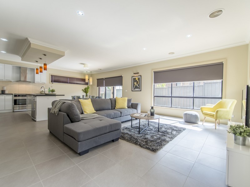 34 Wyperfeld Avenue, Craigieburn VIC 3064