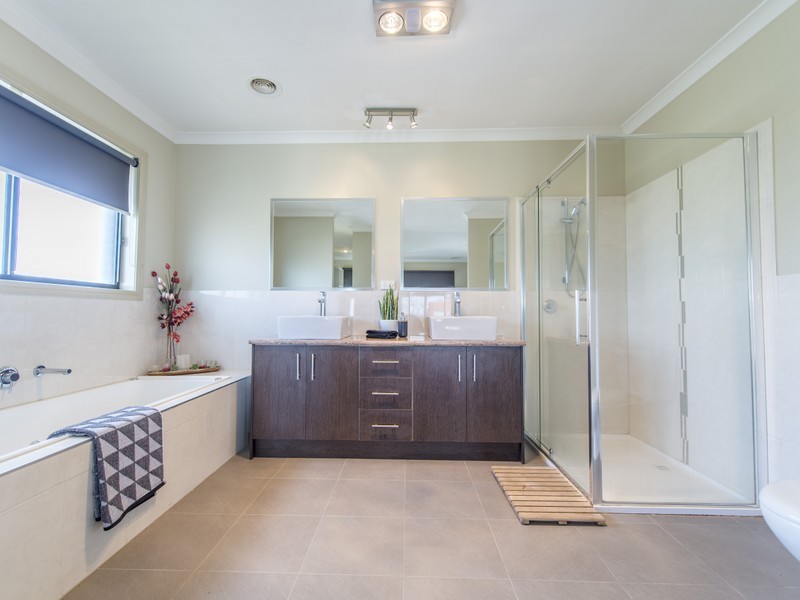 34 Wyperfeld Avenue, Craigieburn VIC 3064