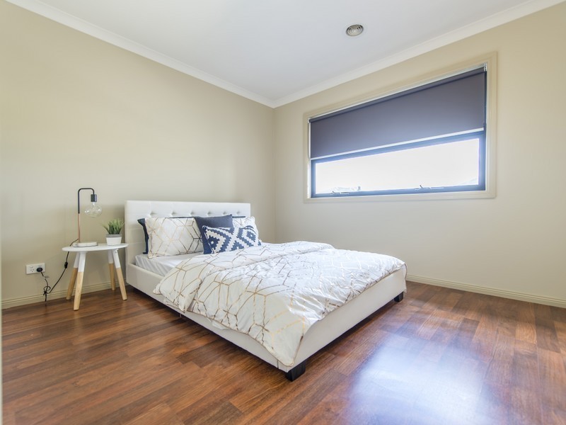 34 Wyperfeld Avenue, Craigieburn VIC 3064