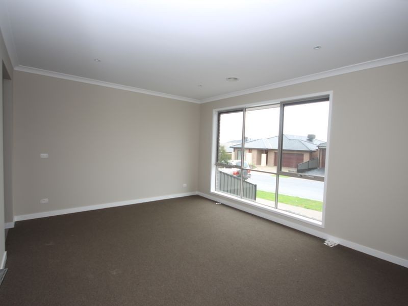 30 Baronial Way, Craigieburn VIC 3064