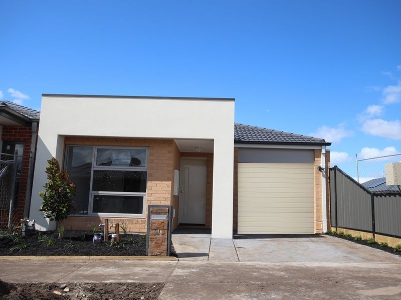 16 Natural Drive, Craigieburn VIC 3064