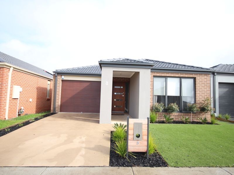 8 Silverwood Drive, Greenvale VIC 3059
