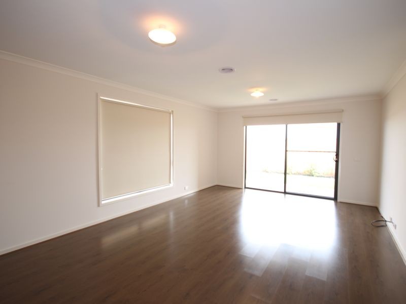 8 Silverwood Drive, Greenvale VIC 3059