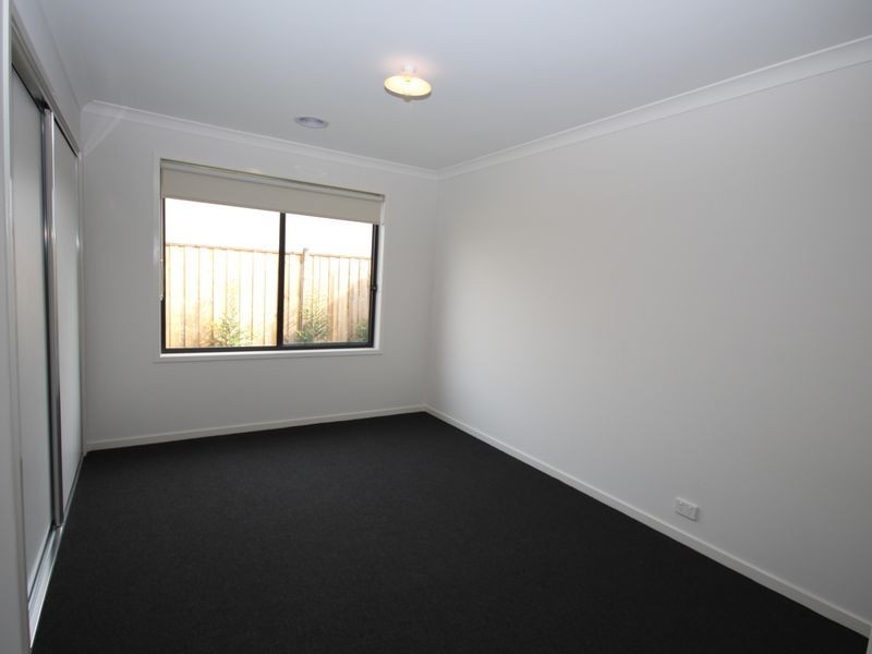 8 Silverwood Drive, Greenvale VIC 3059