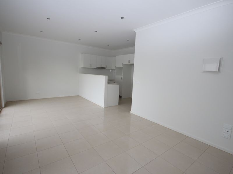 4/198 Newbury Blvd, Craigieburn VIC 3064