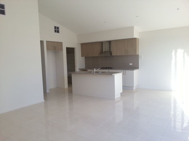 33 Kinetic Way, Craigieburn VIC 3064