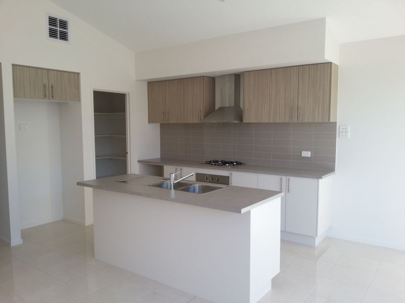 33 Kinetic Way, Craigieburn VIC 3064