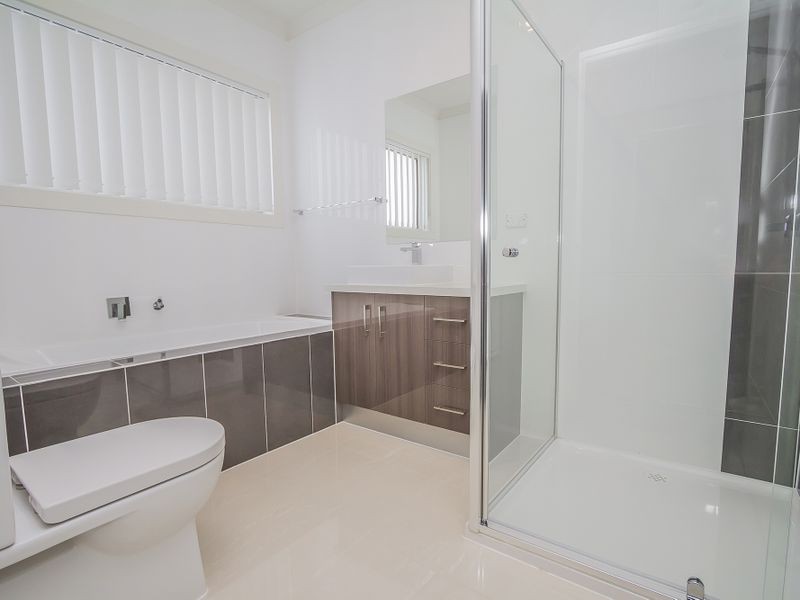8 Katsura Retreat, Roxburgh Park VIC 3064