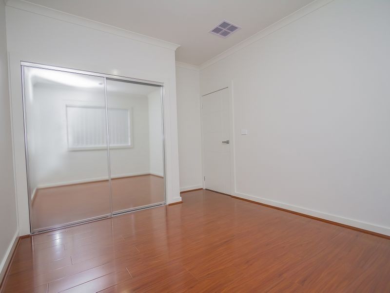 8 Katsura Retreat, Roxburgh Park VIC 3064