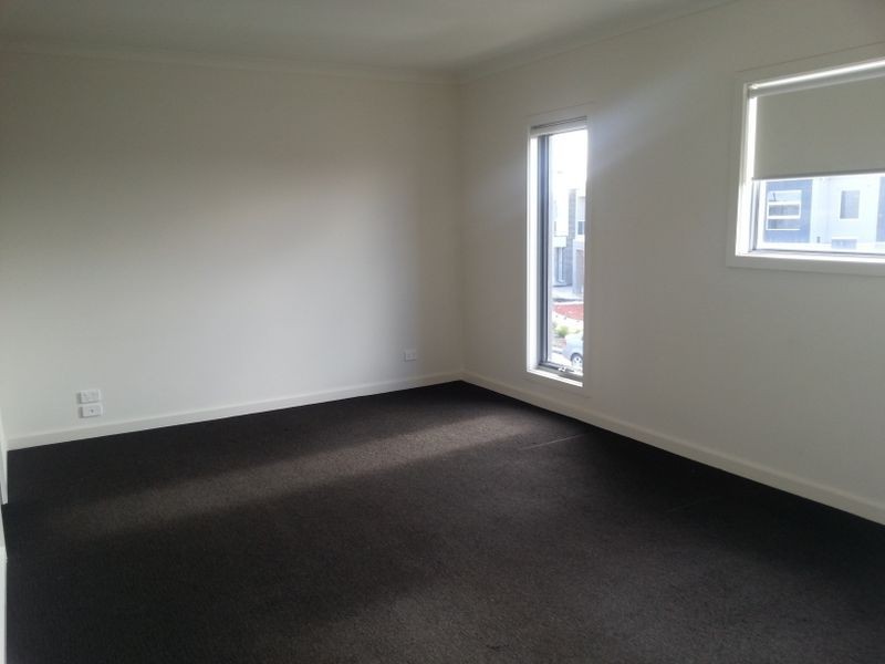 1 Grattan Cove, Craigieburn VIC 3064