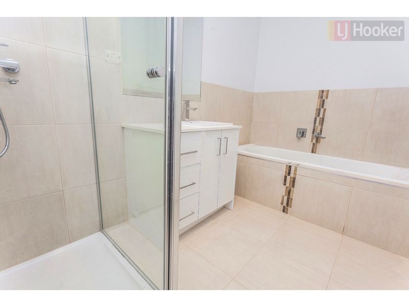 2 Doughty Rd, Craigieburn VIC 3064