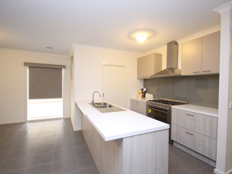 6 Gardner Terrace, Craigieburn VIC 3064