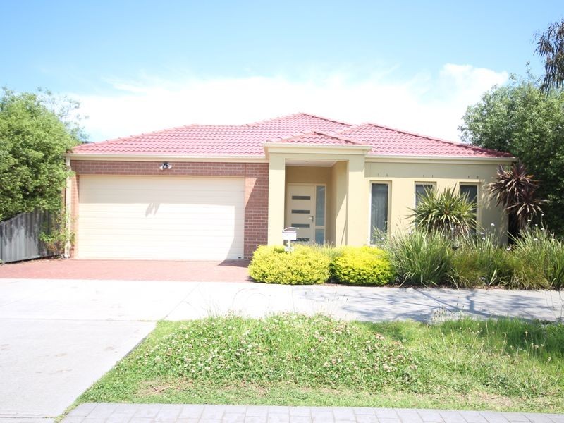 18 Wisteria Avenue, Craigieburn VIC 3064