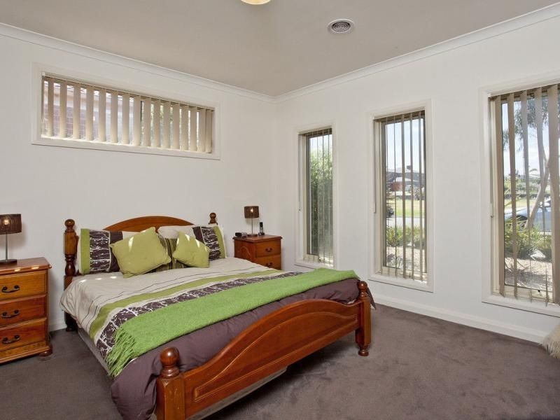 20 Wisteria Avenue, Craigieburn VIC 3064