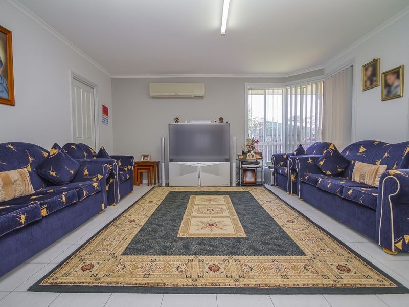 3 Wintle Close, Roxburgh Park VIC 3064