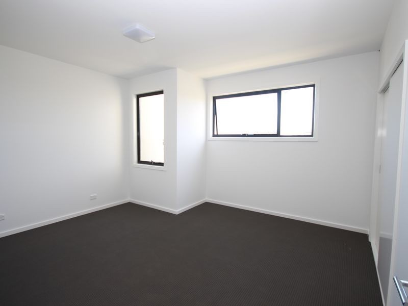 38 Furlong St, Craigieburn VIC 3064