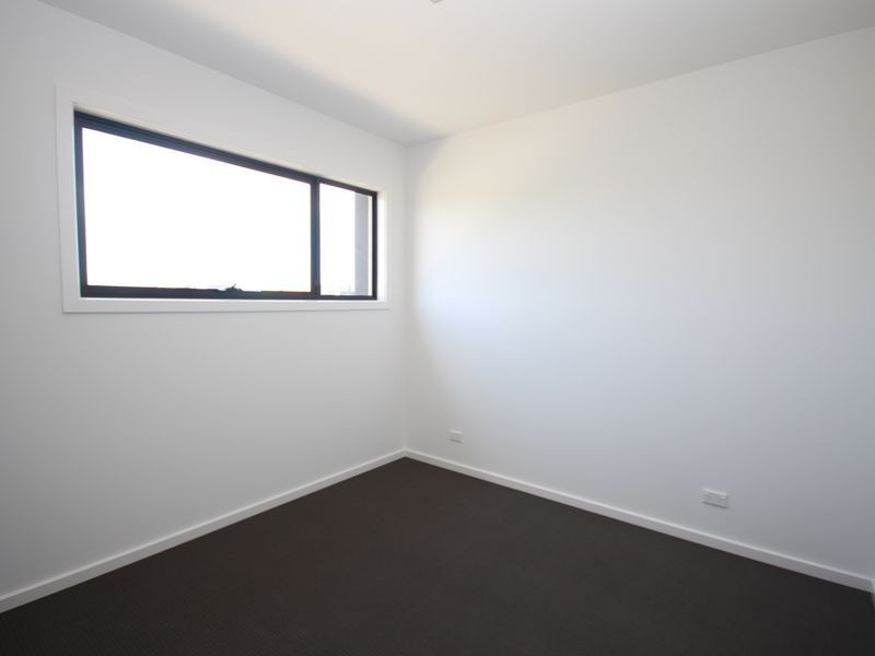 38 Furlong St, Craigieburn VIC 3064