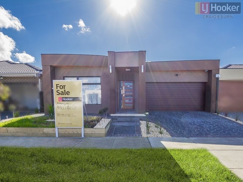 28 Biltmore Crescent, Roxburgh Park VIC 3064