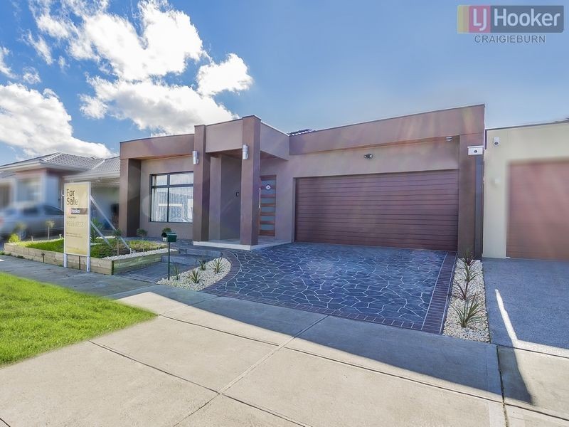 28 Biltmore Crescent, Roxburgh Park VIC 3064