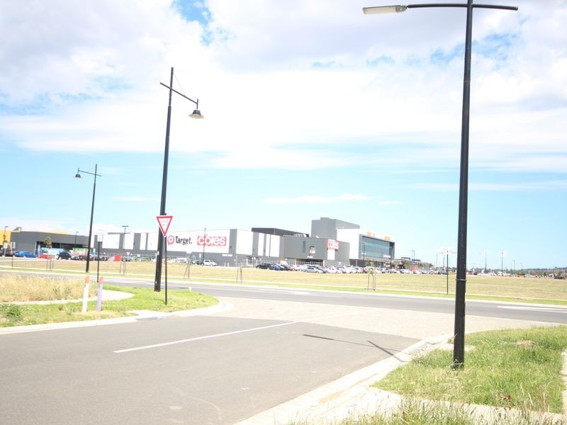 48 Furlong St, Craigieburn VIC 3064