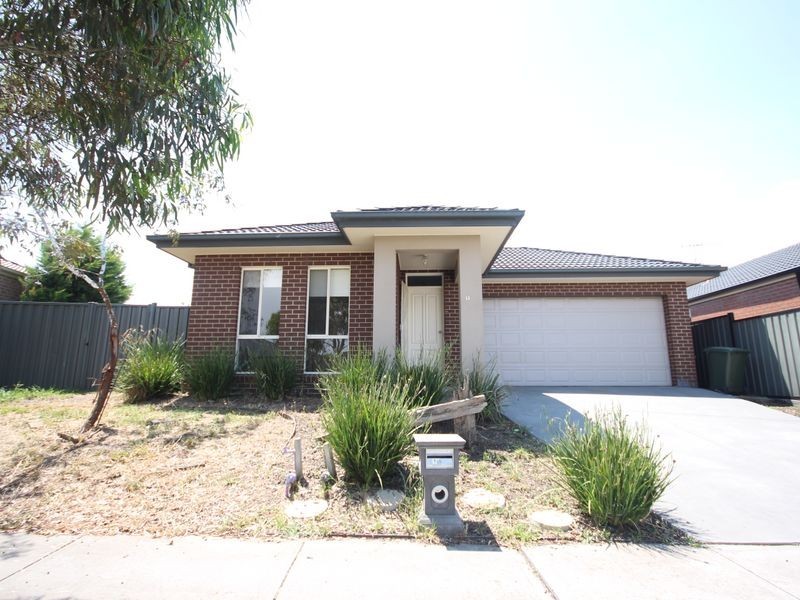 14 Black Range Avenue, Craigieburn VIC 3064