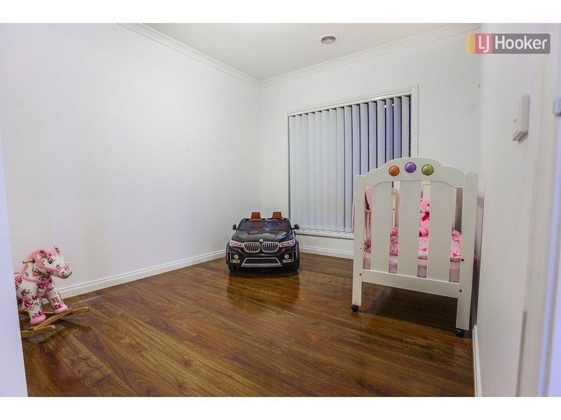 20 Westbury Parkway, Roxburgh Park VIC 3064