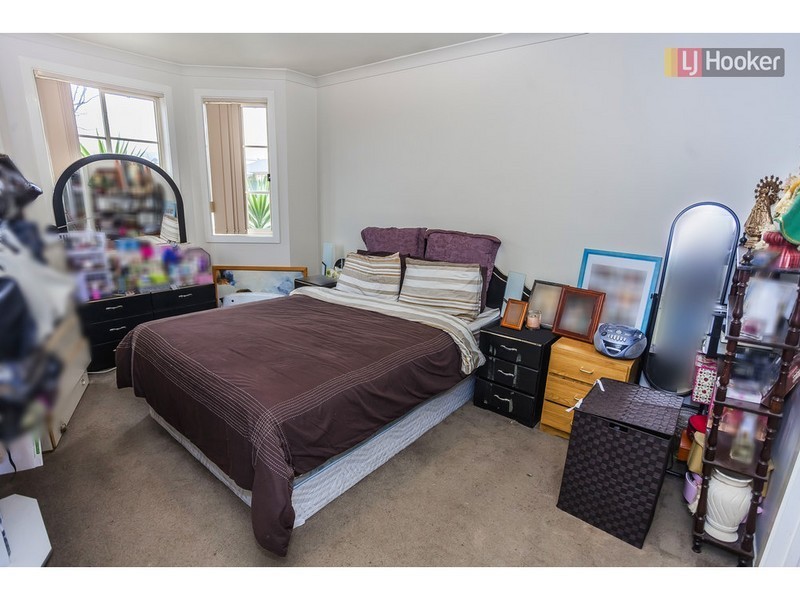 28 Waterford Avenue, Craigieburn VIC 3064