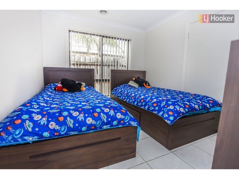 2 Kingdom Crt, Roxburgh Park VIC 3064