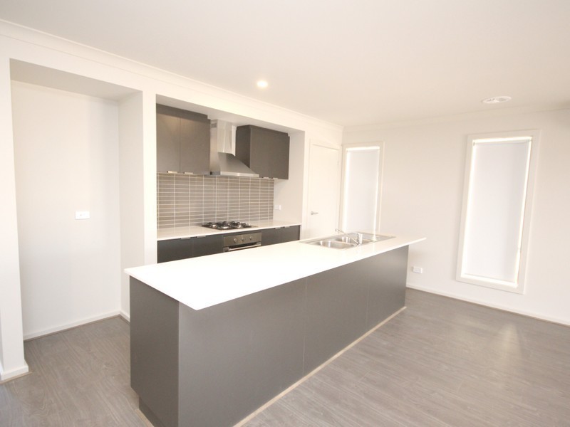 53 Yarradale Drive, Mickleham VIC 3064