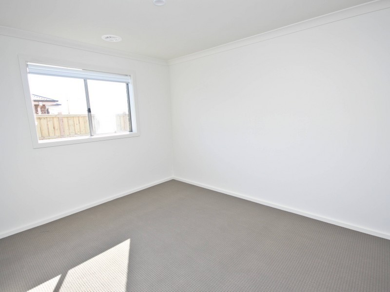 53 Yarradale Drive, Mickleham VIC 3064