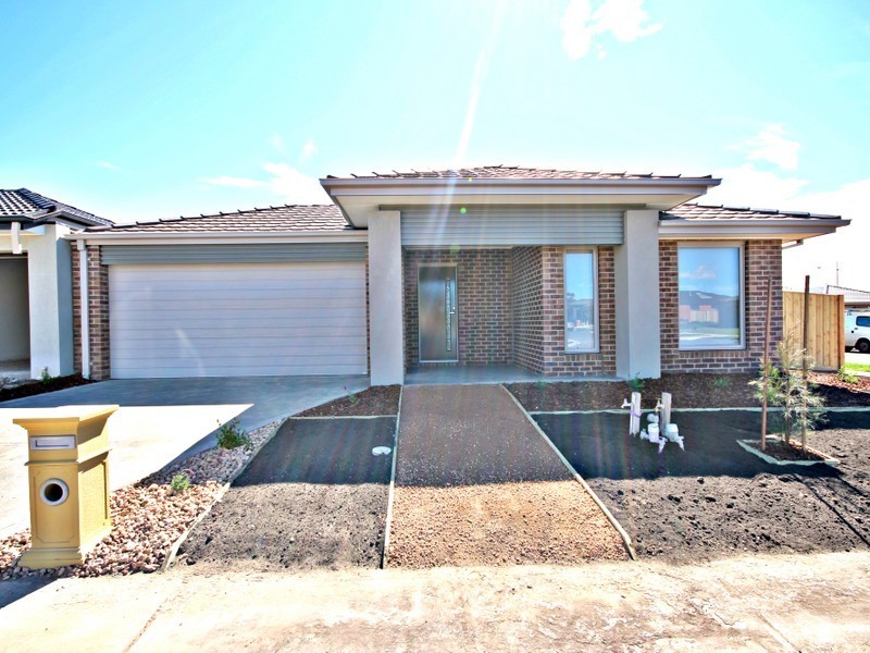 53 Yarradale Drive, Mickleham VIC 3064