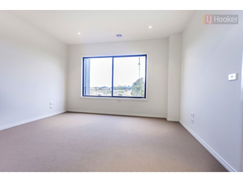 102/96 Newbury Blvd, Craigieburn VIC 3064
