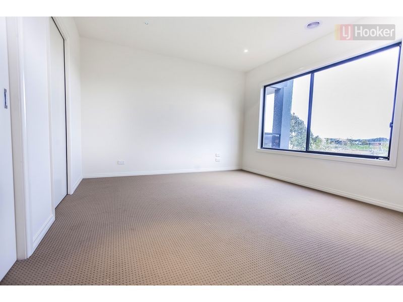 102/96 Newbury Blvd, Craigieburn VIC 3064