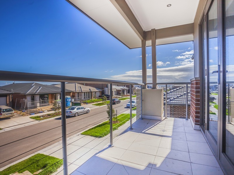 10 Scoria Circuit, Craigieburn VIC 3064