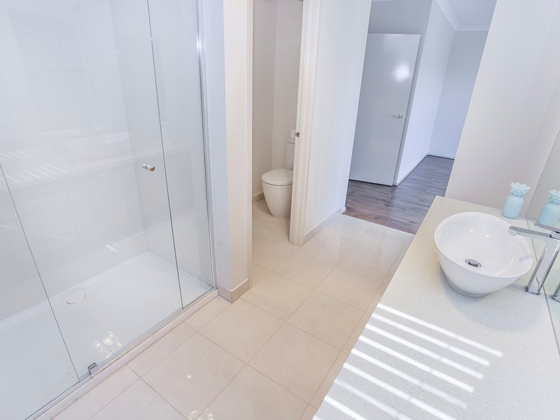 10 Scoria Circuit, Craigieburn VIC 3064