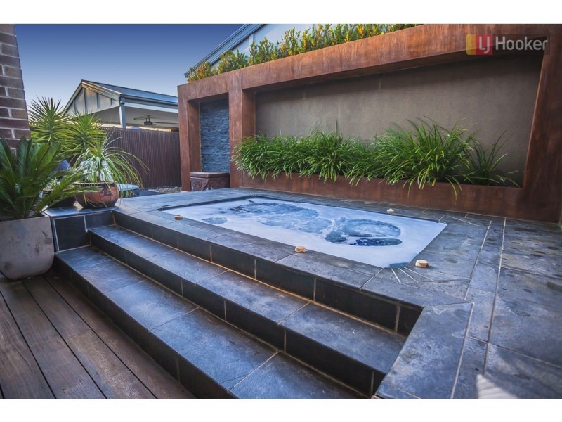 45 Bellfield Drive, Craigieburn VIC 3064